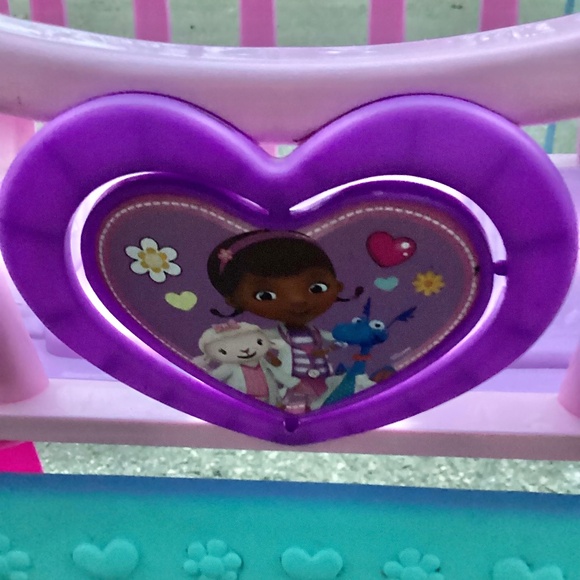 Doc McStuffins Baby Pet Nursery PBS Kids Creative play - Picture 6 of 6